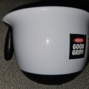 OXO Good Grips 2 quart batter bowl